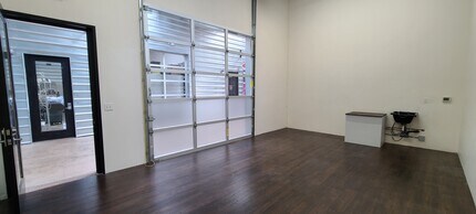 2195 Hyacinth St NE, Salem, OR for lease Interior Photo- Image 1 of 4