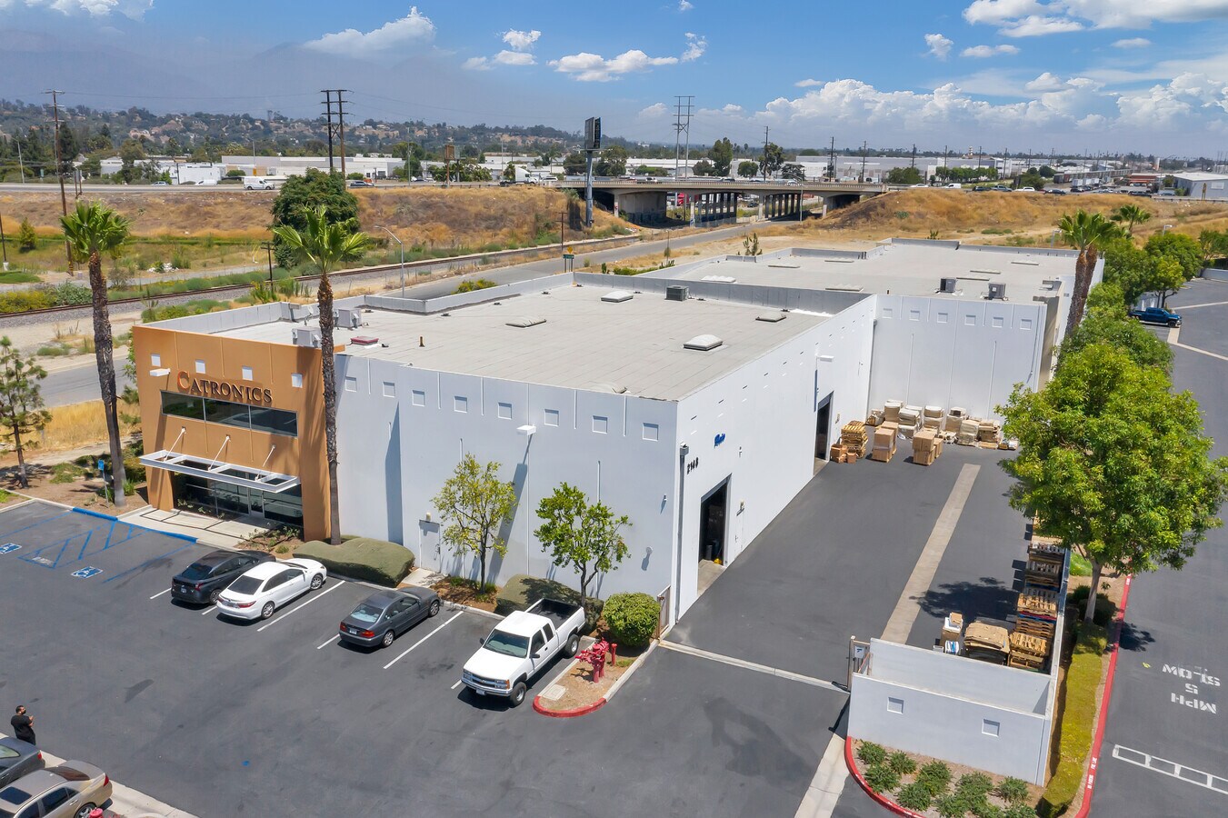 2148 Pomona Blvd, Pomona, CA 91768