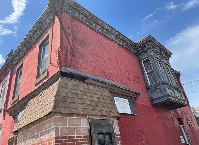 2466 N Opal St, Philadelphia, PA 19132