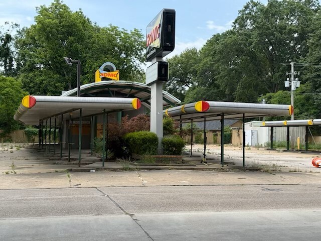 729 E Reed Rd, Greenville, MS for sale - Primary Photo - Image 1 of 1