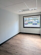 61396 S Highway 97, Bend, OR for lease Interior Photo- Image 2 of 4