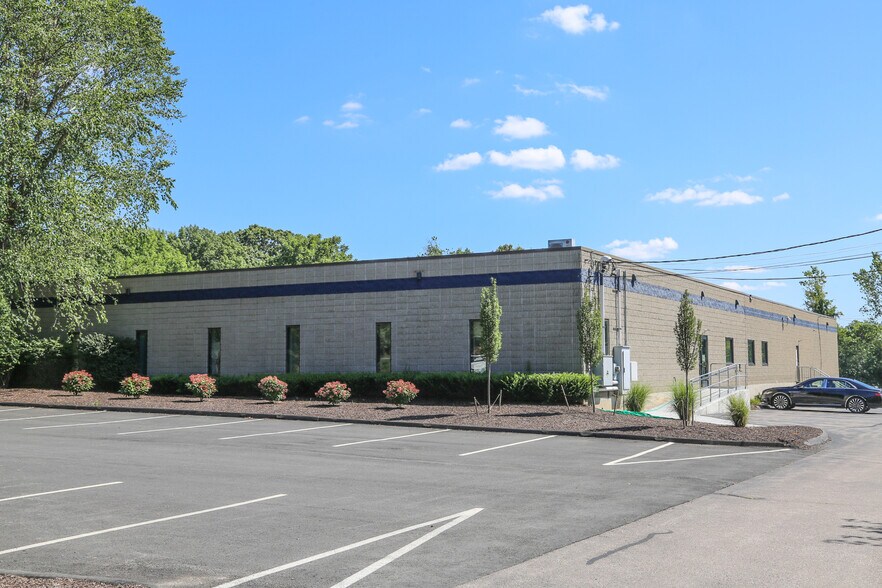 816 Middle Rd, East Greenwich, RI for sale - Building Photo - Image 1 of 1