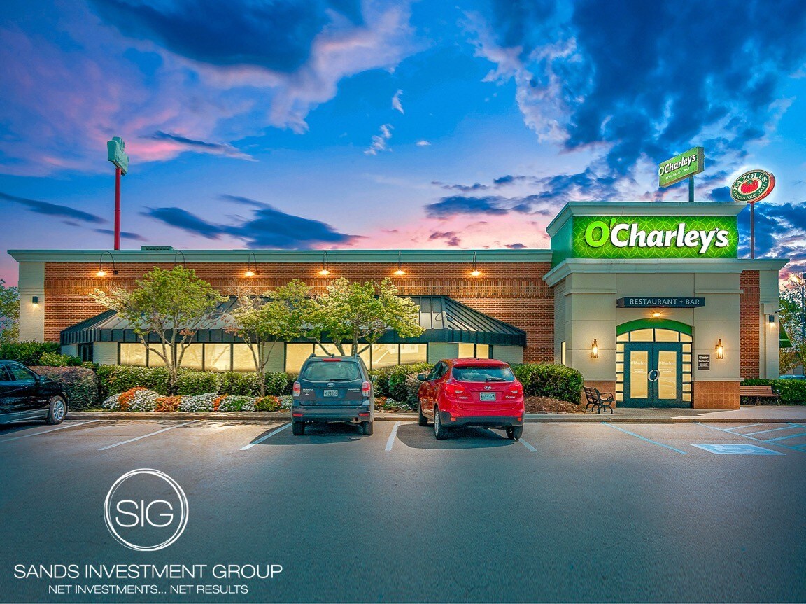 2340 Shallowford Village Dr, Chattanooga, TN 37421