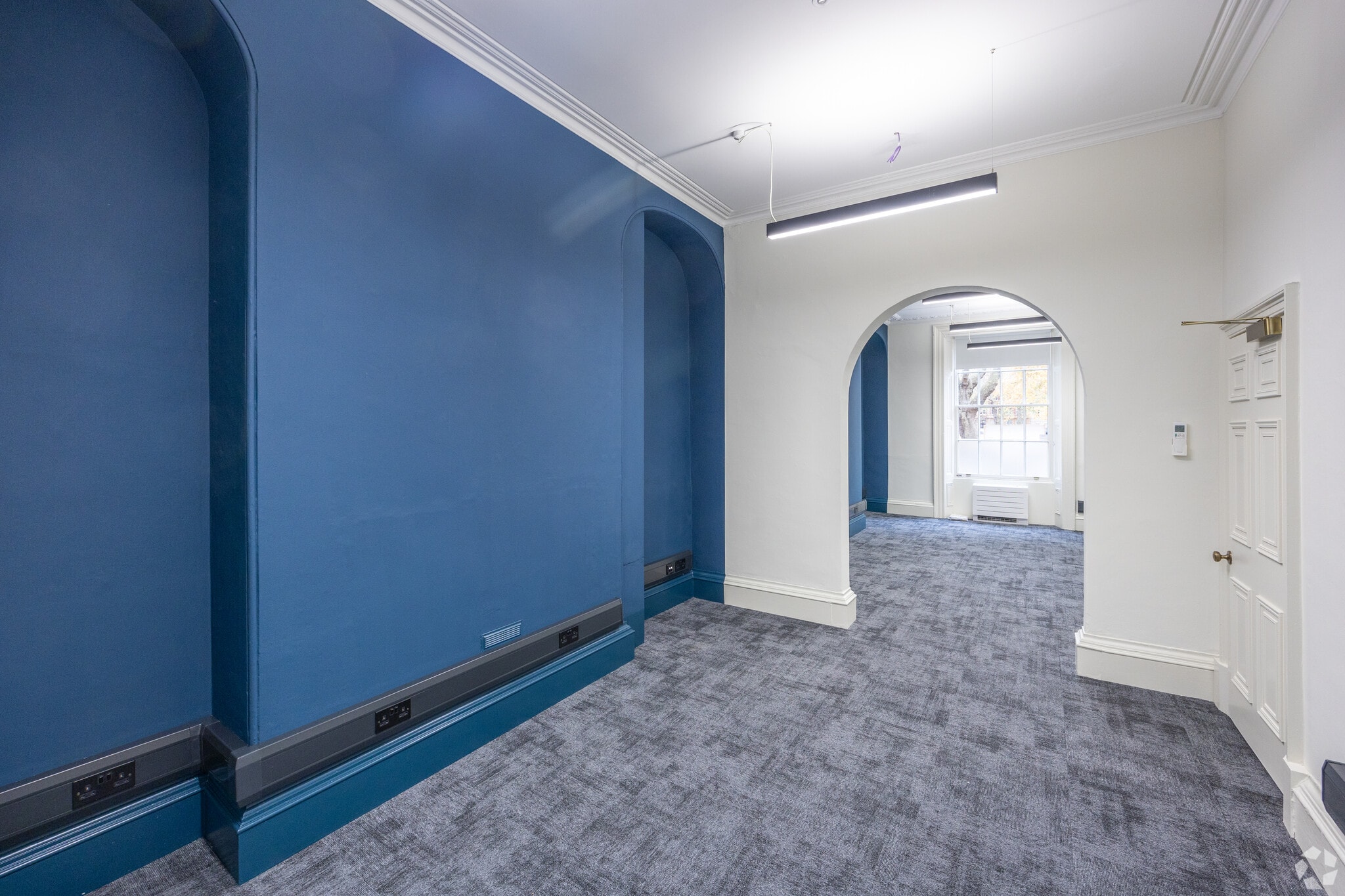 50 Queen Sq, Bristol for lease Interior Photo- Image 1 of 11