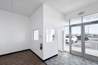 27252 Katy Fwy, Katy, TX for lease Interior Photo- Image 2 of 6