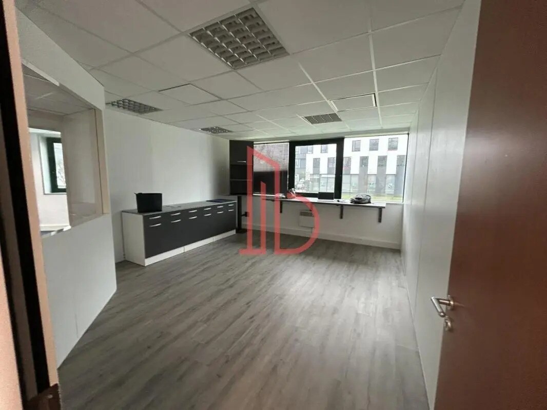 Office in Bruges for lease Interior Photo- Image 1 of 4
