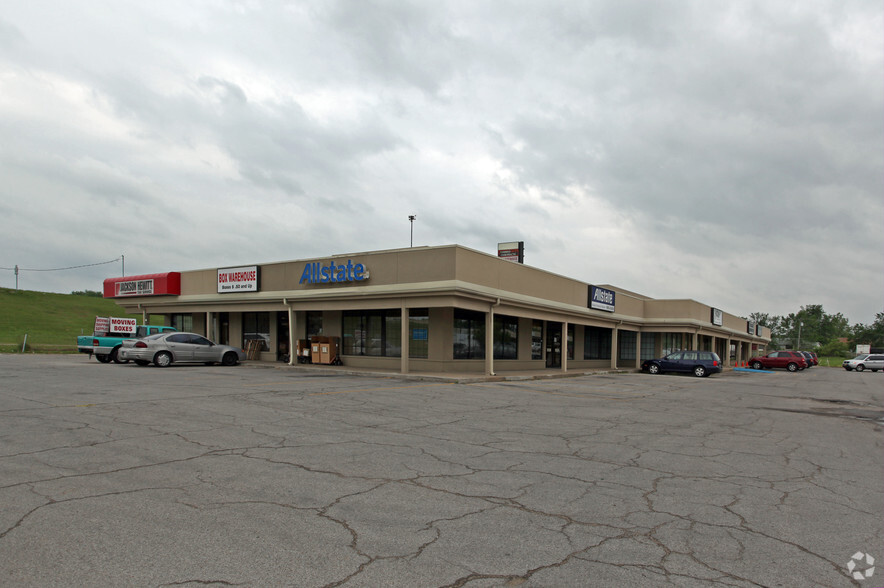 10316-10352 E 21st St, Tulsa, OK for lease - Building Photo - Image 1 of 12