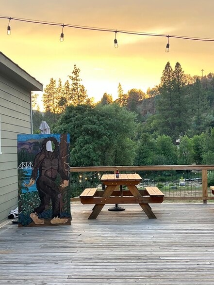 125 Deadwood Rd, Lewiston, CA for sale - Building Photo - Image 3 of 25