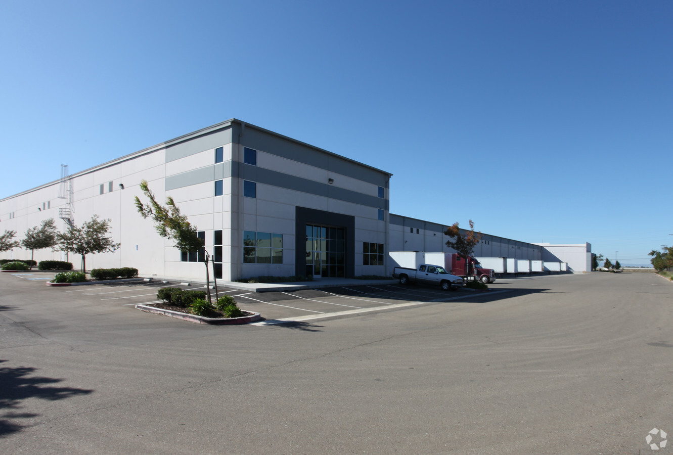 11900-11928 S Harlan Rd, Lathrop, CA 95330 - Bldg B | LoopNet