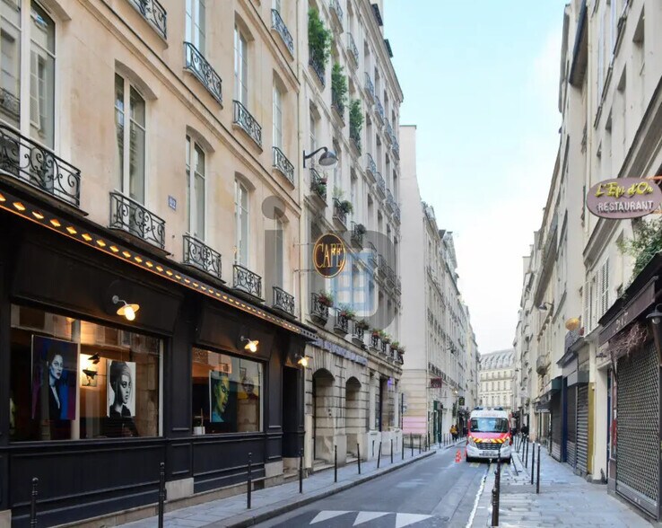Retail in Paris for lease - Building Photo - Image 2 of 3
