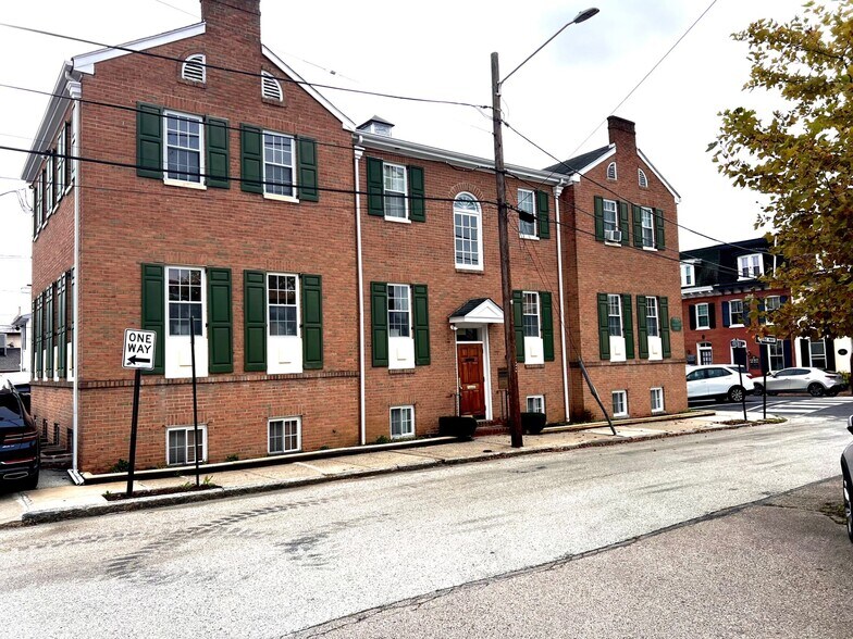 21 W Front St, Media, PA for sale - Primary Photo - Image 1 of 5
