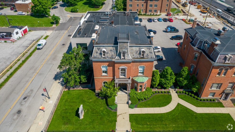 620 E Broad St, Columbus, OH for sale - Aerial - Image 3 of 12