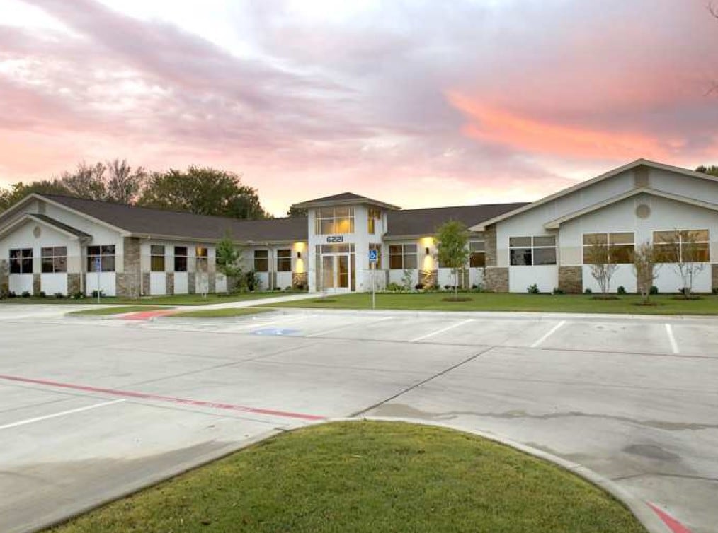 6221 Southwest Blvd, Fort Worth, TX for sale Primary Photo- Image 1 of 1