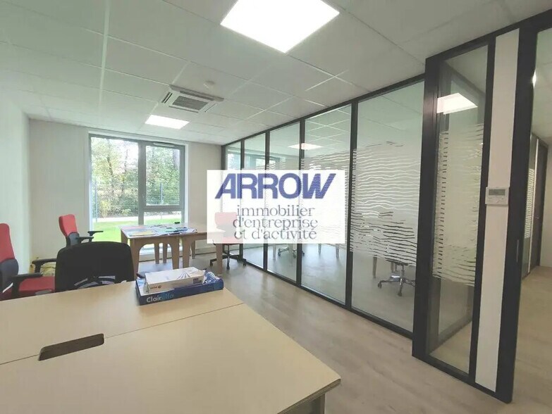 Office in Treillières for lease - Interior Photo - Image 2 of 9