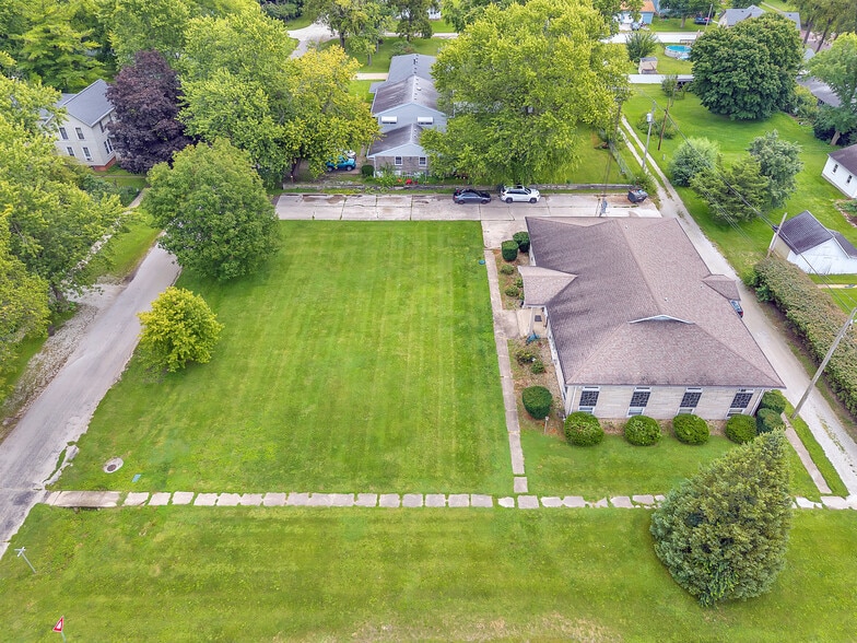 100 E Market St, Piper City, IL for sale - Primary Photo - Image 1 of 40