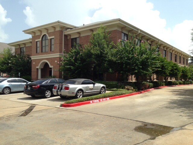 4610 Sweetwater Blvd, Sugar Land, TX for lease - photo 4(3) - Image 1 of 2