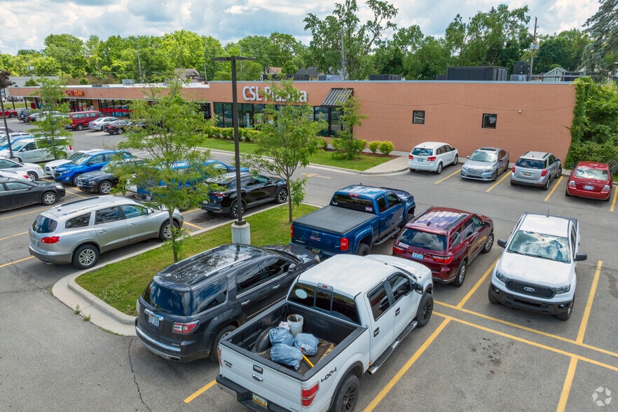 103-111 W Prospect St, Jackson, MI for lease - Building Photo - Image 2 of 5