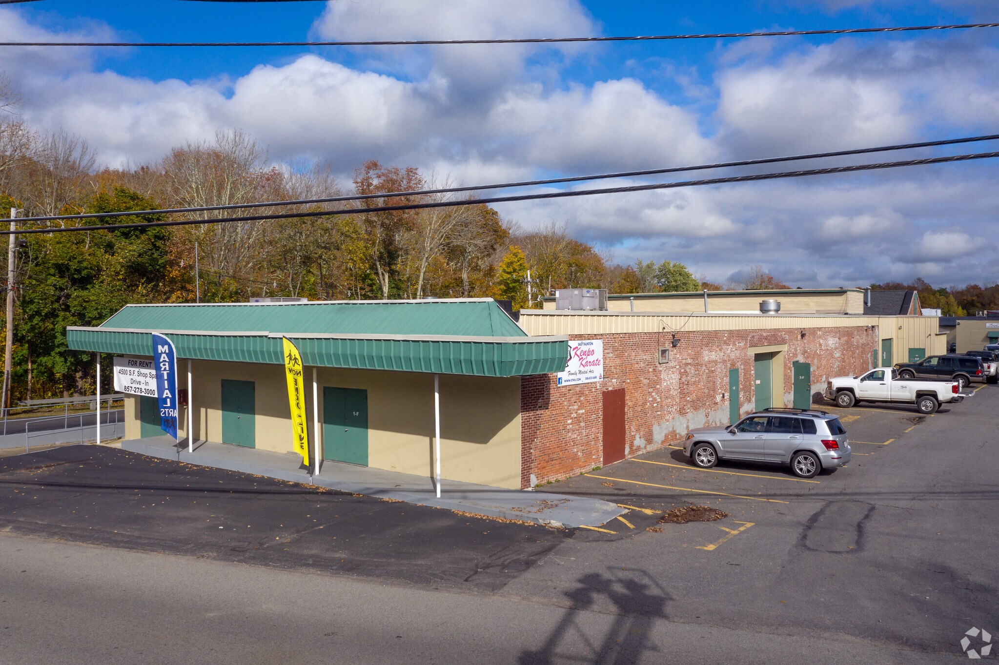 103 Old Colony Ave, Taunton, MA for sale Primary Photo- Image 1 of 1