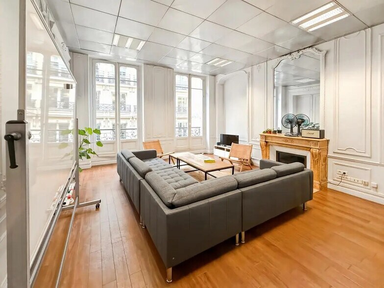 Office in Paris for lease - Building Photo - Image 3 of 9