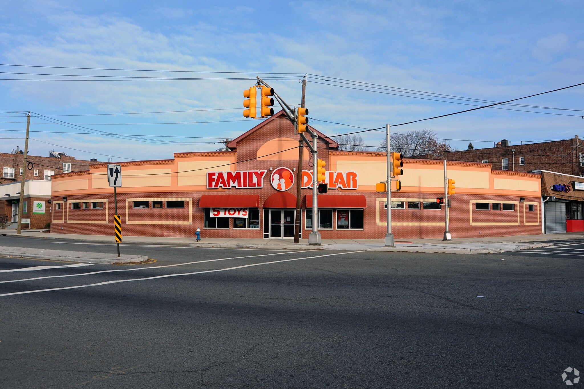 1055 Stuyvesant Ave, Irvington, NJ for lease Primary Photo- Image 1 of 3