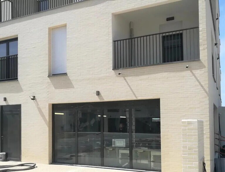 Retail in Compiègne for sale - Building Photo - Image 1 of 5