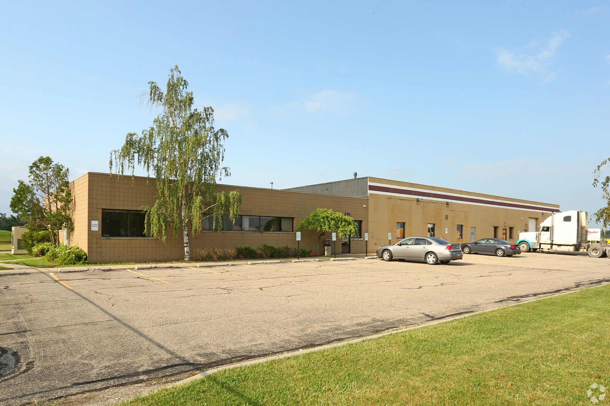 3039 Airpark Dr N, Flint, MI for sale Primary Photo- Image 1 of 1