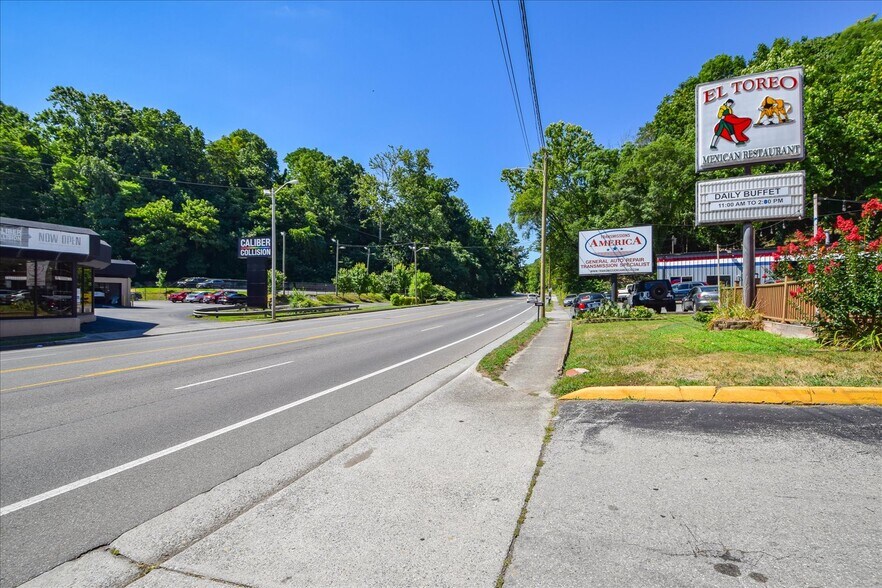 3133 Franklin Rd SW, Roanoke, VA 24014 El Toreo Restaurant