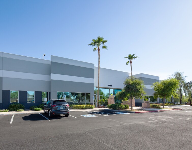 2501 W Grandview Rd, Phoenix, AZ for lease - Building Photo - Image 1 of 6