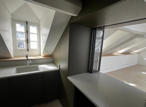 Office in Paris for lease Interior Photo- Image 2 of 9