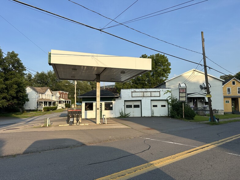 746 Hazle St, Hanover Township, PA for sale - Building Photo - Image 2 of 5