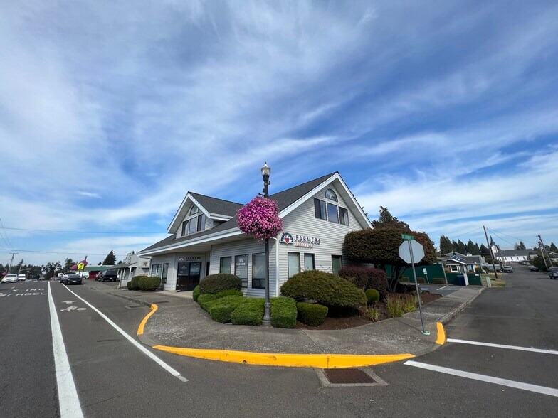 120 S Center St, Sublimity, OR 97385