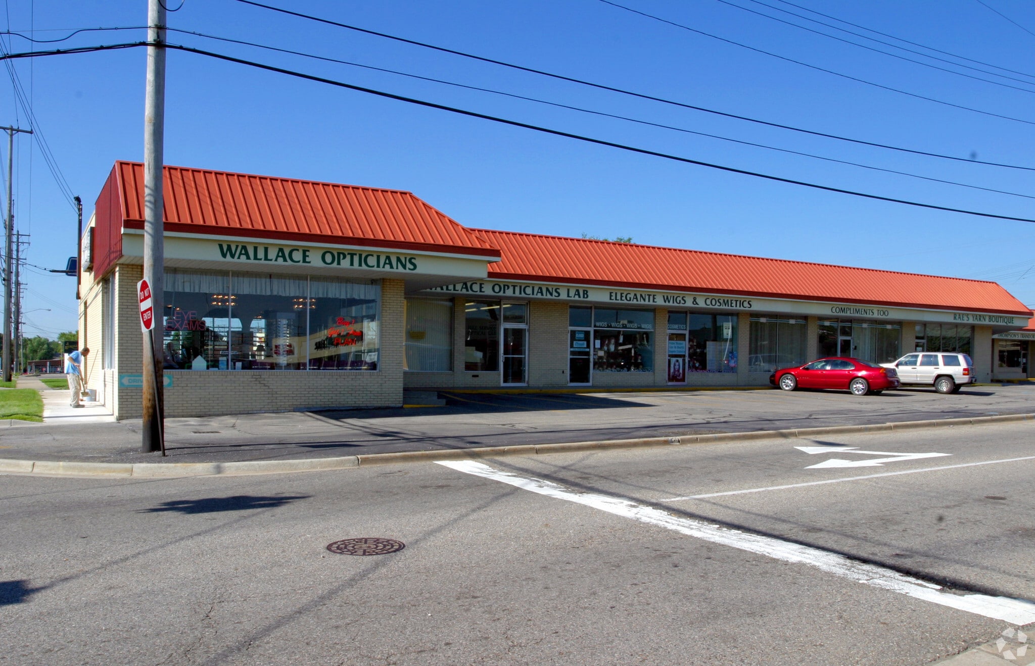 3000-3040 Vine St, Lansing, MI for lease Primary Photo- Image 1 of 2