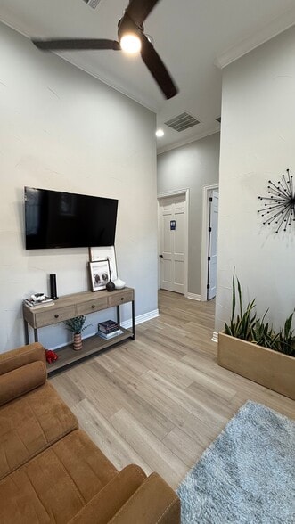 7000 Parkwood Blvd, Frisco, TX for lease - Building Photo - Image 3 of 23