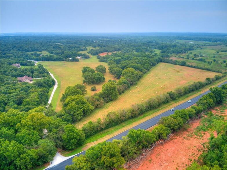 930292 S Highway 18, Chandler, OK for sale - Primary Photo - Image 1 of 1