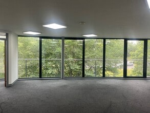 29 Canal St, Glasgow for lease Interior Photo- Image 2 of 3