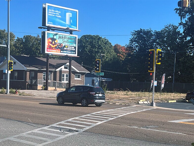 2056 S MacArthur Blvd, Springfield, IL for sale - Primary Photo - Image 1 of 1