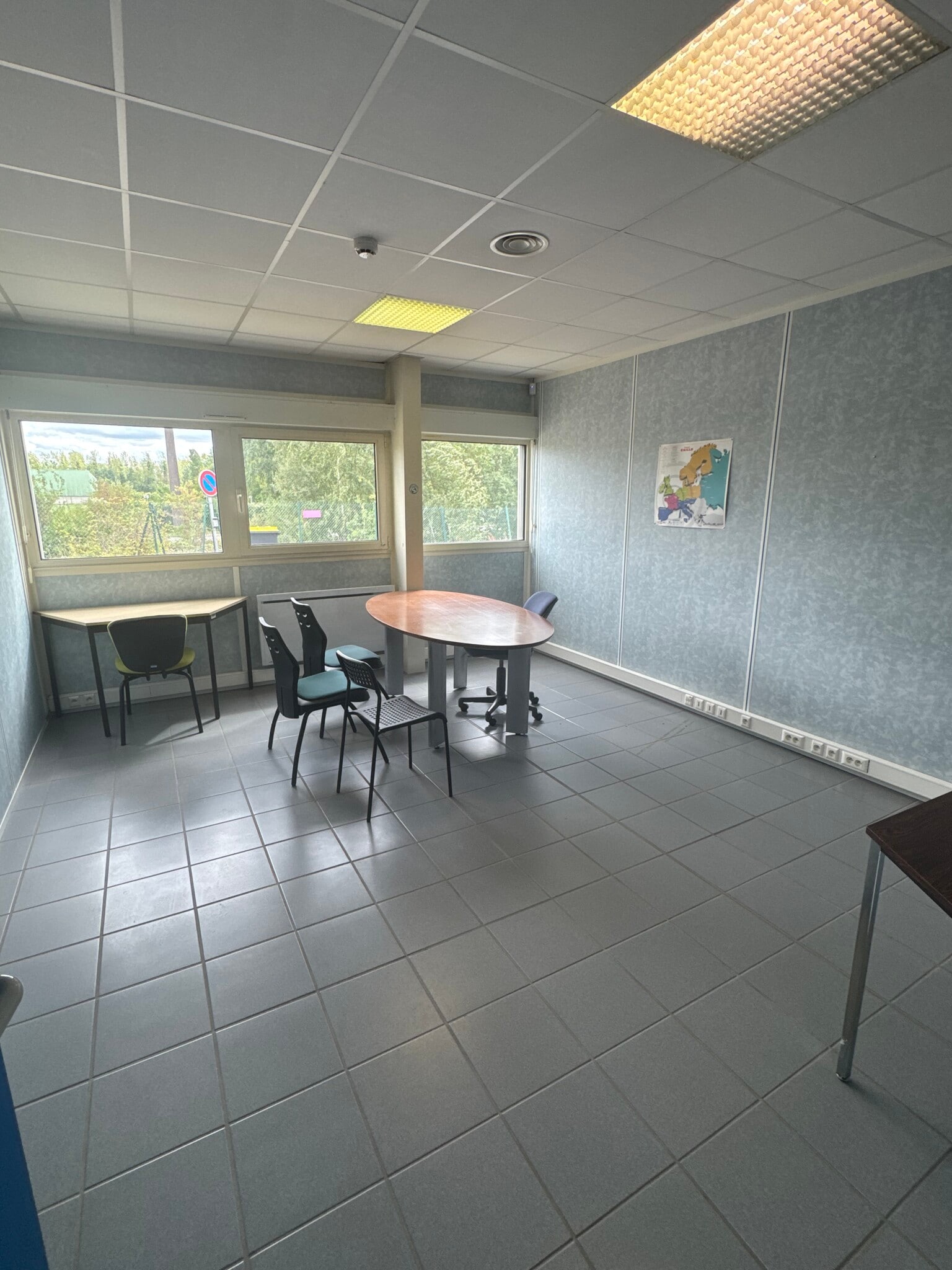 16 Bd Du 32E Regiment D'Infanterie, Tergnier for lease Interior Photo- Image 1 of 1