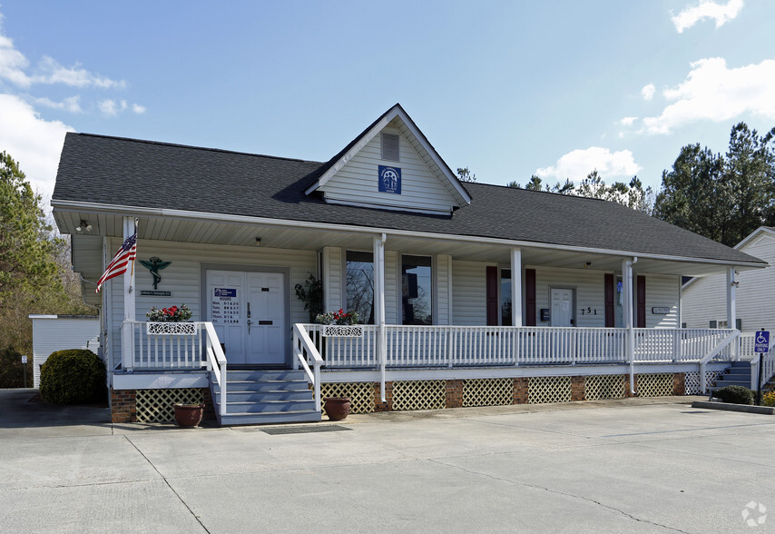 753 S Main St, Raeford, NC for sale - Primary Photo - Image 1 of 1