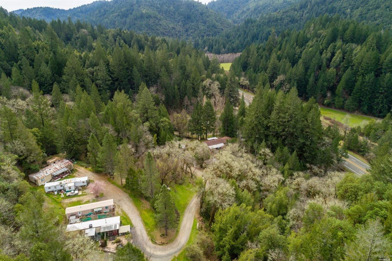 30661 N Highway 101, Willits, CA 95490