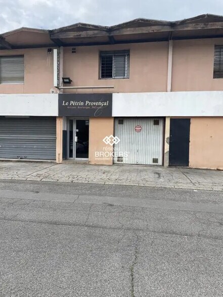 Retail in Les Pennes-Mirabeau for sale - Building Photo - Image 2 of 3