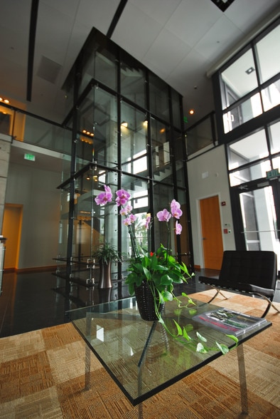 3530 Kraft Rd, Naples, FL for lease - Building Photo - Image 2 of 12