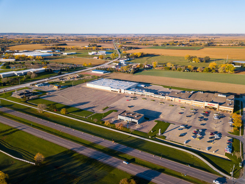 2601 Cornhusker Dr, South Sioux City, NE for lease - Aerial - Image 2 of 11