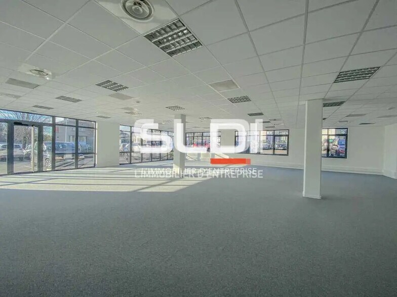 Retail in Villefranche-sur-Saône for lease - Interior Photo - Image 3 of 5