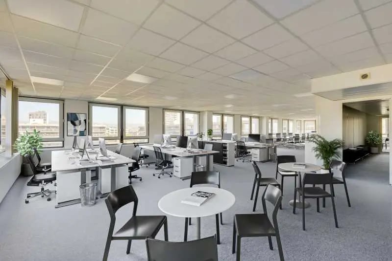 65 Avenue Jules Cantini, Marseille for lease - Interior Photo - Image 2 of 2