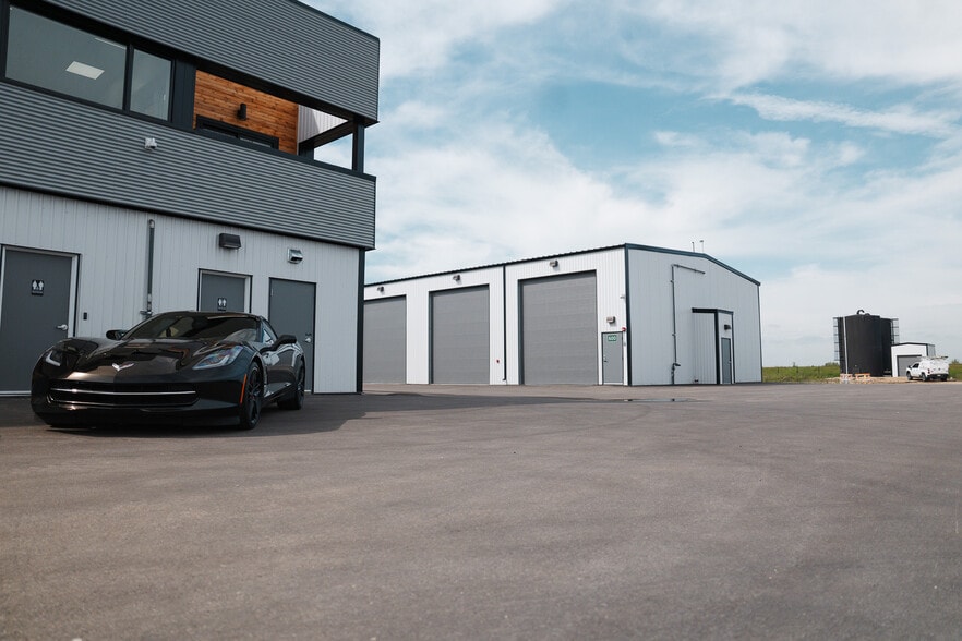 27201 Township Road 532A, Parkland County, AB for sale - Building Photo - Image 3 of 13