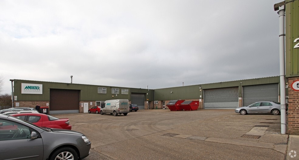 Station Rd, Thatcham for sale - Building Photo - Image 1 of 1