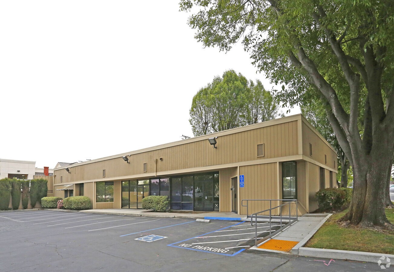 999 Saratoga Ave, San Jose, CA 95129