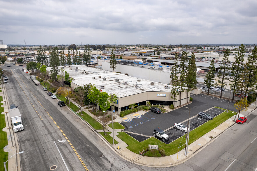 101-111 W Walnut St, Gardena, CA for lease - Building Photo - Image 3 of 7