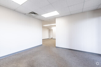 529 Beacon Pky W, Birmingham, AL for lease Interior Photo- Image 2 of 9