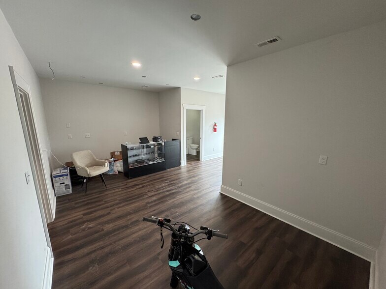 2589 E Phillips Rd, Greer, SC for lease - Interior Photo - Image 3 of 4